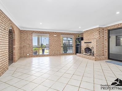 32 Webber Road, Moresby WA 6530