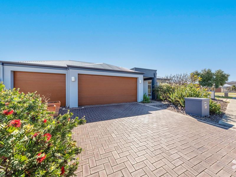 30 Macquarie Boulevard, Hammond Park WA 6164