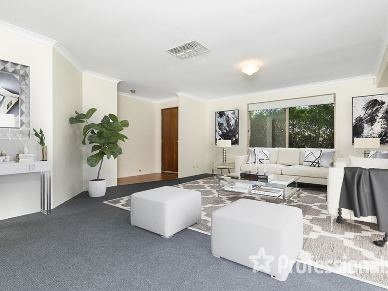 18 Kapok Court, Alexander Heights