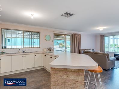 7 Banner Place, Swan View WA 6056