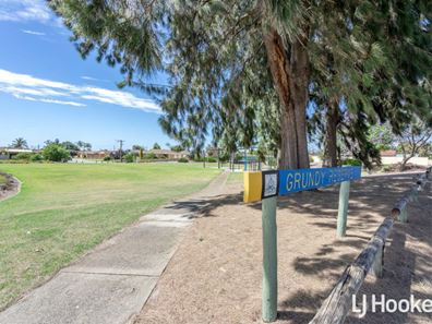 34 Grundy Way, Thornlie WA 6108