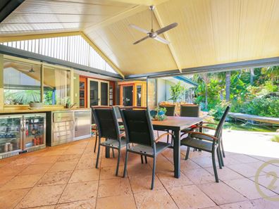 26 Caravel Way, Halls Head WA 6210