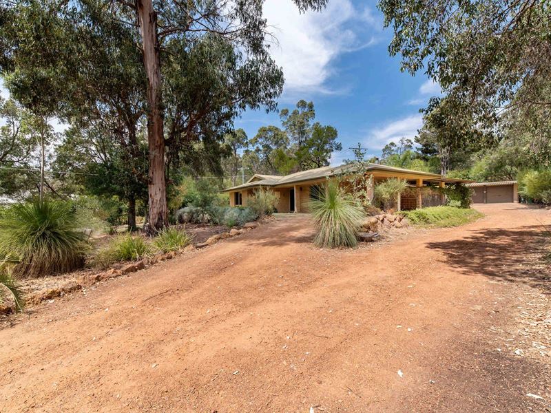 1 Cockatoo Drive, Mundaring