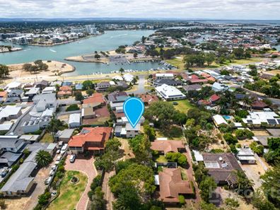 21 Peter Street, Halls Head WA 6210