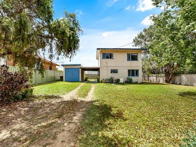 21 Peter Street, Halls Head WA 6210