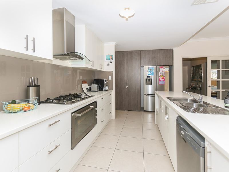 73 Peregrine Circle, Beeliar