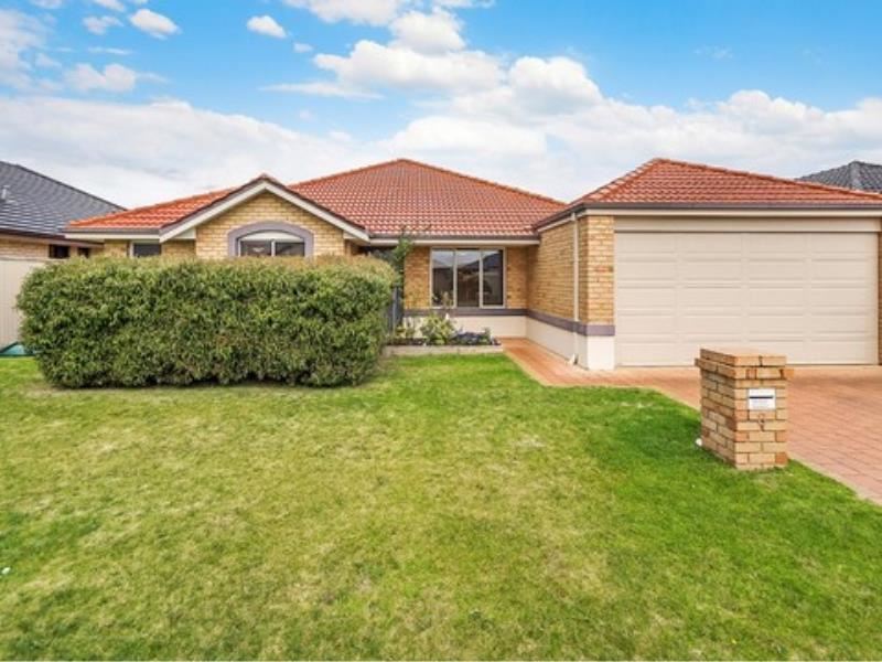 8 Whitemoss Turn, Waikiki