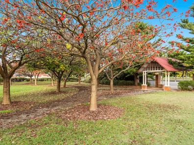 73 Chelmsford Avenue, Port Kennedy WA 6172