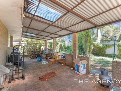 15 Amherst Road, Swan View WA 6056