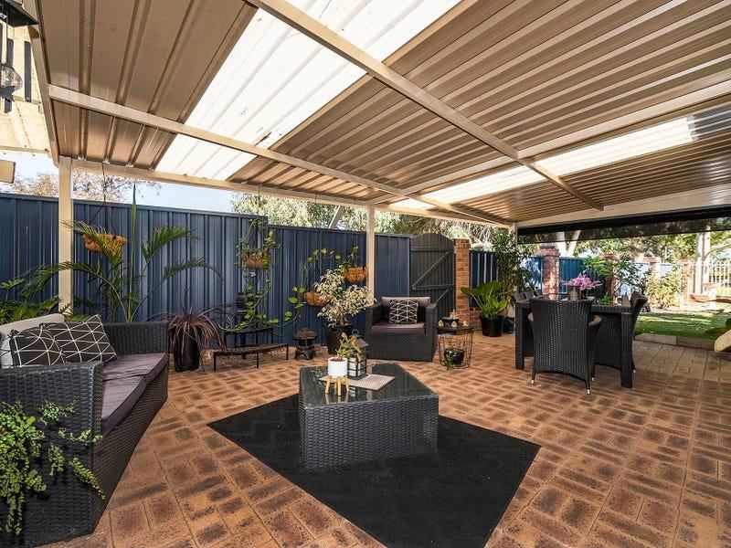 17 Coachwood Gardens, Ballajura