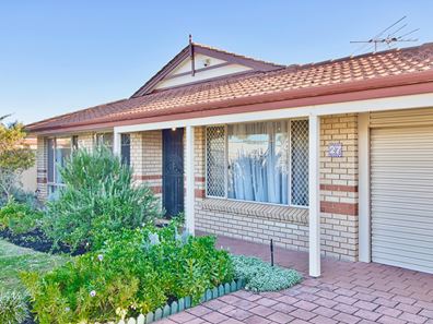 27 Parkland Drive, Warnbro WA 6169