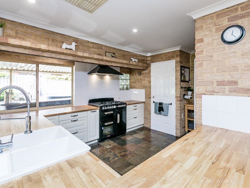 11 Roderick Court, Heathridge