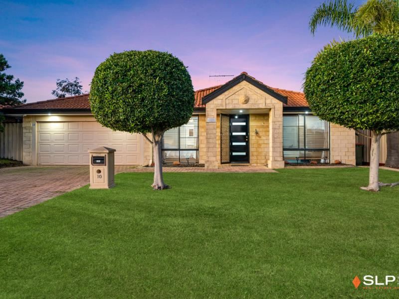 10 Tahlee Retreat, Carramar