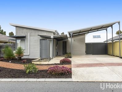 72 Verdant Crescent, Seville Grove WA 6112