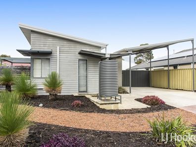72 Verdant Crescent, Seville Grove WA 6112