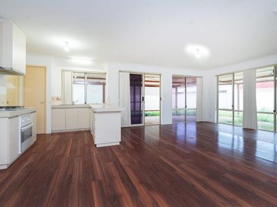 16 Petrel Close, Seville Grove WA 6112