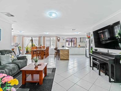 29 Gentle Circle, South Guildford WA 6055
