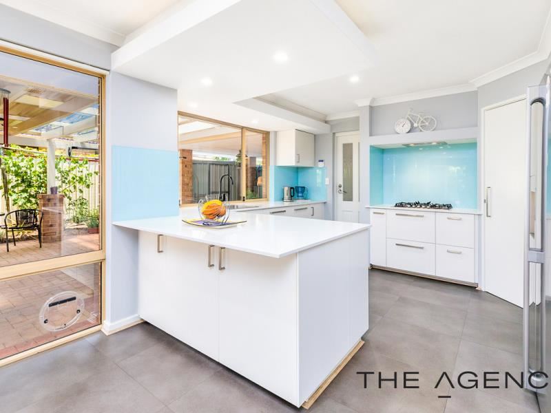 17 Tipuana Place, Thornlie