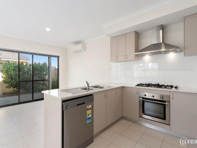 3/20 Heaney Way, Canning Vale WA 6155