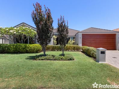 17 Cromarty Gardens, Canning Vale WA 6155
