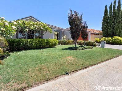 17 Cromarty Gardens, Canning Vale WA 6155