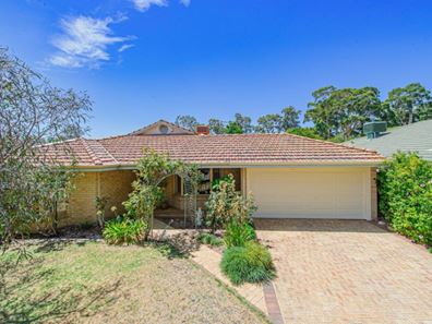 13 Mineral Place, Forrestfield WA 6058