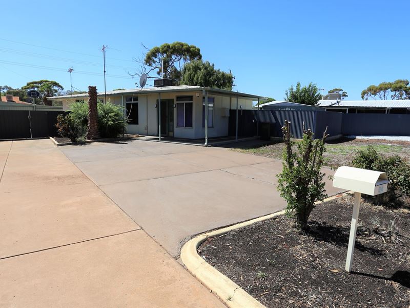 34 Mallee Drive, Kambalda West WA 6442