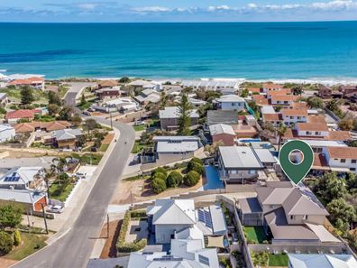 14a Valley Road, Halls Head WA 6210