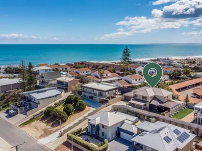 14a Valley Road, Halls Head WA 6210