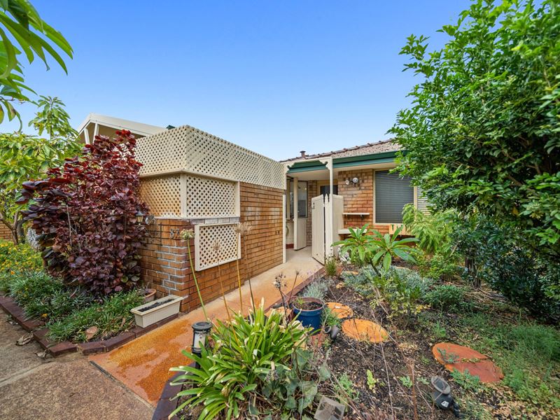 87/80-82 Henley Street, Como