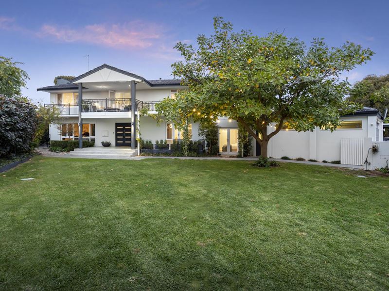 14 Arundale Crescent, Wembley Downs
