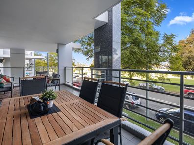 8/132 Terrace Road, Perth WA 6000