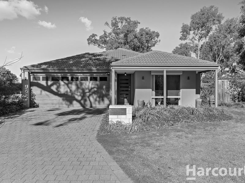 16 Songlark Ramble, Coodanup