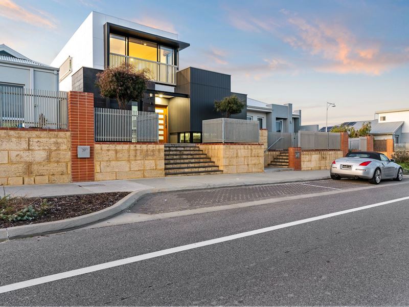 39 Aviator Boulevard, Clarkson