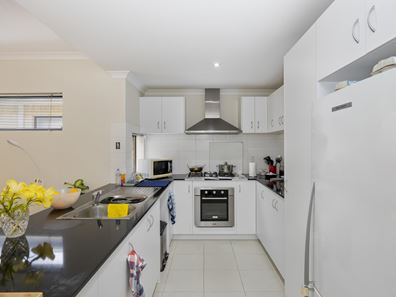 Unit 7/14 Wallangarra Rd, Carramar WA 6031