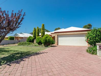 27 Hampton Road, Pinjarra WA 6208