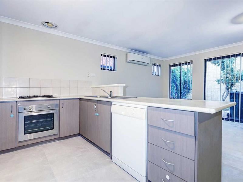 9/65 Little John Road, Armadale