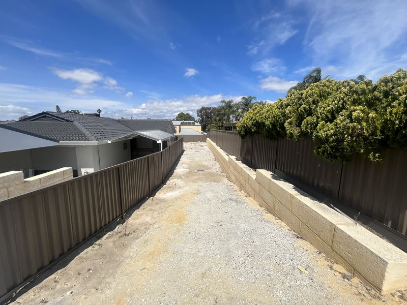 12a Hackbridge Way, Bayswater