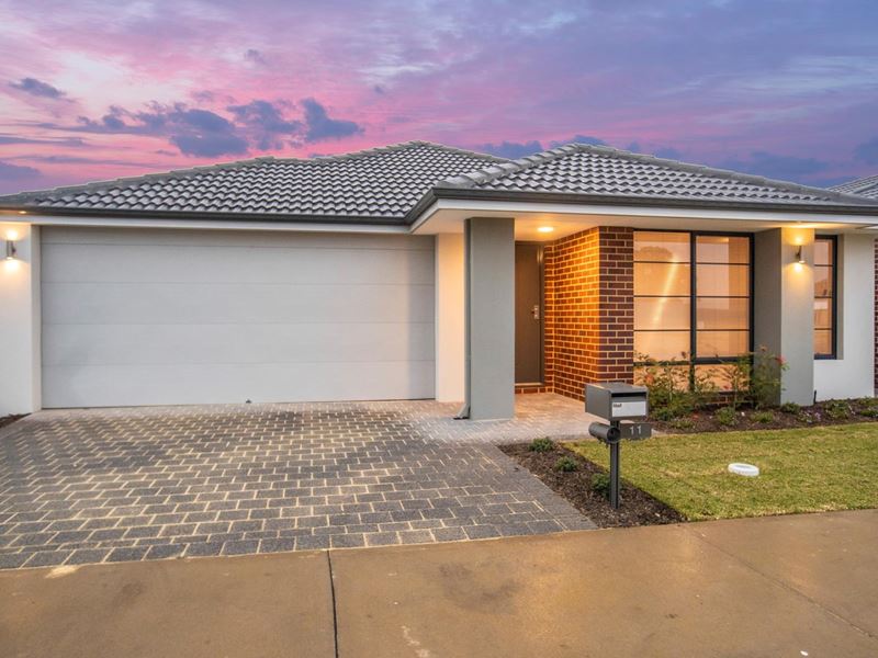 11 Denmark Loop, South Guildford