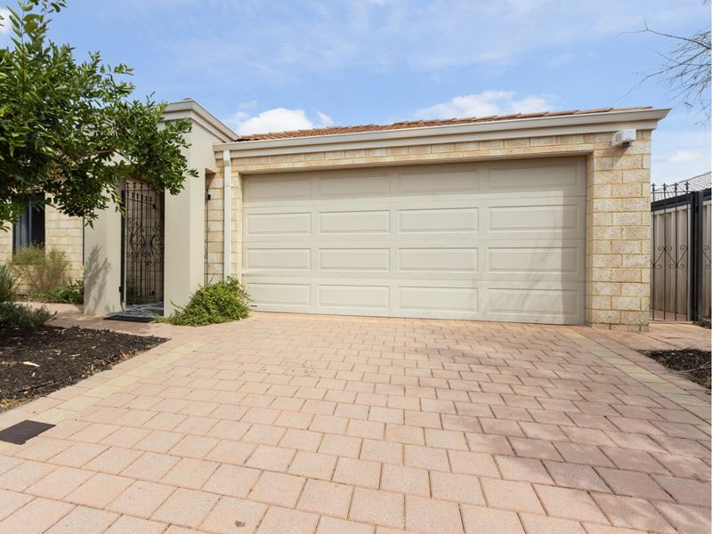 26 Salesian Court, Queens Park