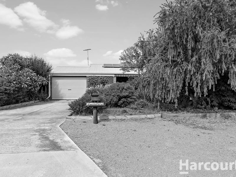 1 Feluga Court, Greenfields