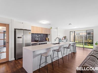 7 Musselbrook Trail, Ellenbrook WA 6069