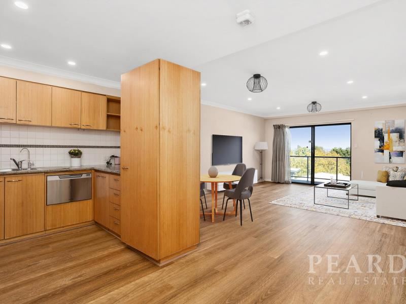 34/118 Mounts Bay Road, Perth