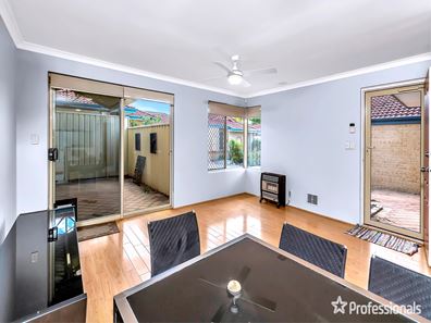 4/7 Chapman Road, St James WA 6102