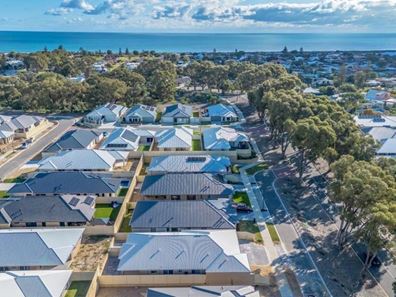 5B Vimeira Road, Madora Bay WA 6210