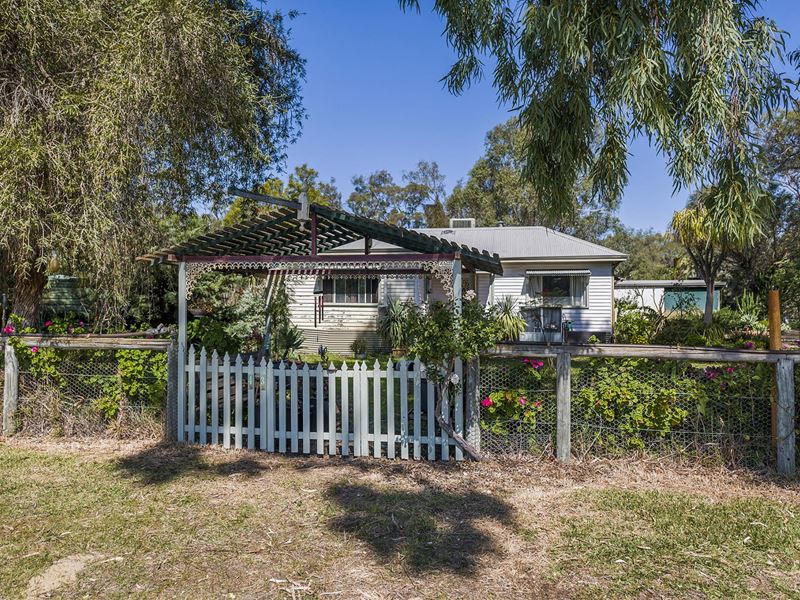 43 Arbuckle Street, Muchea