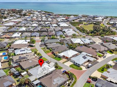 12 Pictum Way, Halls Head WA 6210