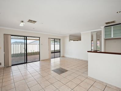 32 Suntree Mews, Beeliar WA 6164