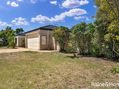 28 San Lorenzo Boulevard, Ellenbrook WA 6069