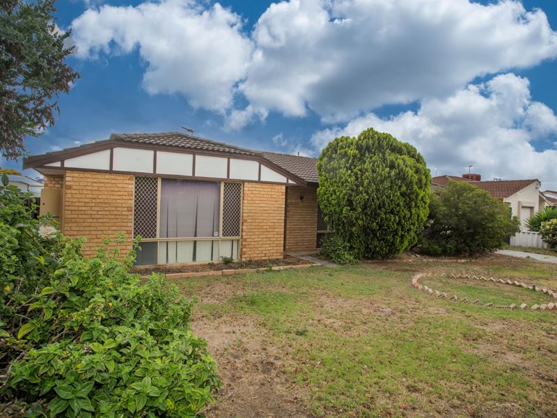 14 Ironbark Rd, Morley WA 6062